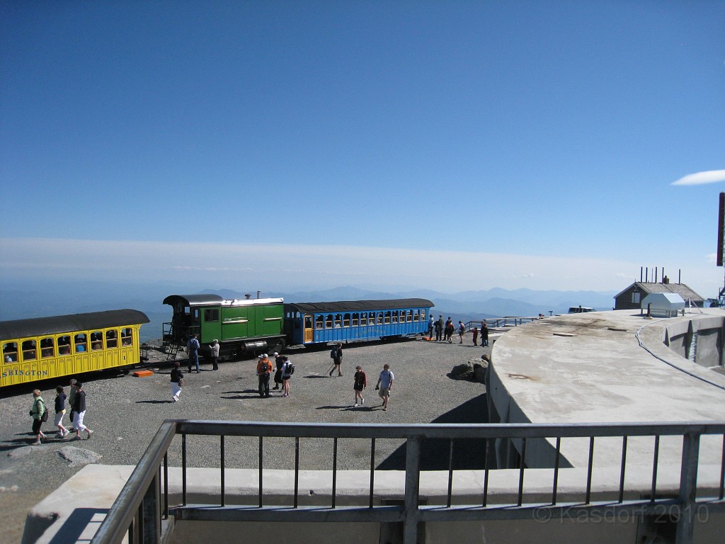 Mt Washington NH 2010 0375.jpg - Mt Washington NH. On May 23 2010 drove the road to the summit. Looked at the views, took some pictures, and drove back down.